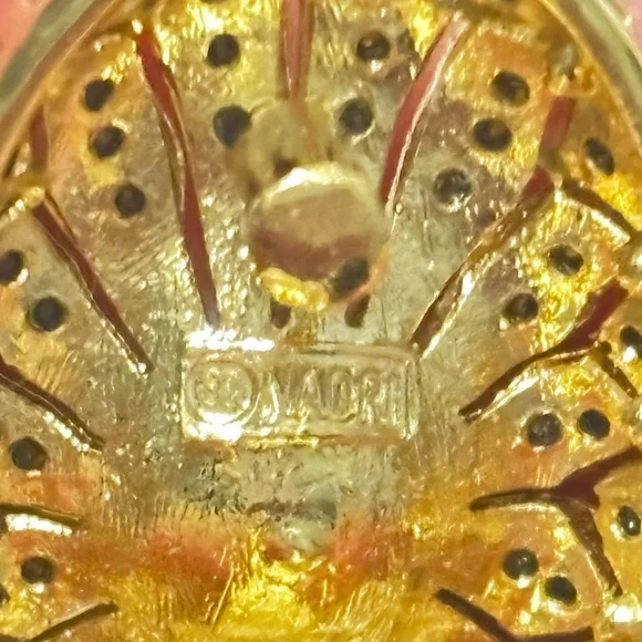 Vintage NADRI Gold Tone Faux Pearl Clip On Earrings - Picture 4 of 5